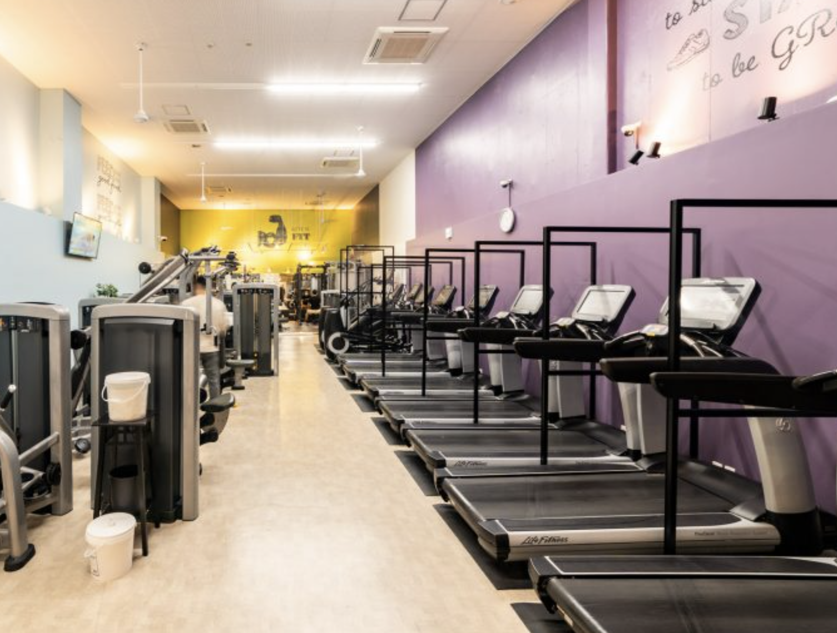 フィトネスジム　ANYTIMEFITNESS 南麻布2丁目店